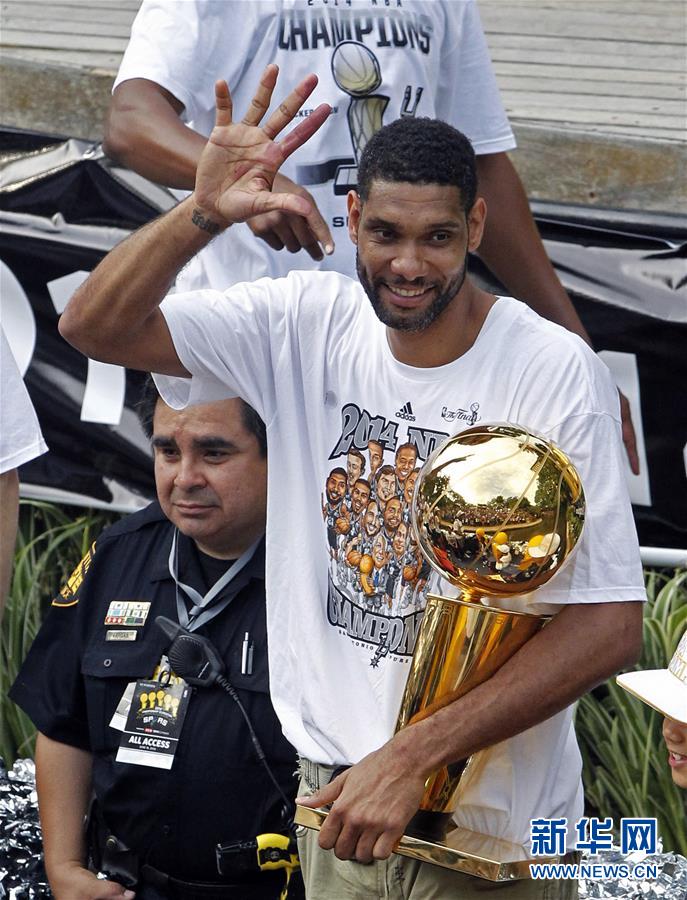 不断调整自 不断调整自